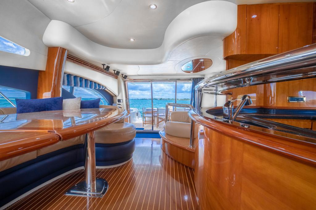 interior yacht 